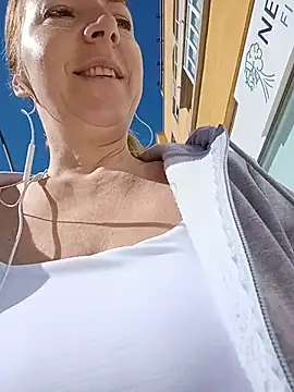 sexyrubyta online show from February 22, 2026, 12:51 pm