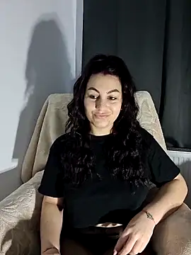 Snapshot of AbellaDesiree chatting on March 2, 2026, 5:08 am AbellaDesiree online show from March 2, 2026, 5:08 am