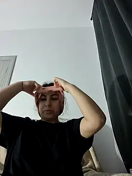 Snapshot of AbellaDesiree chatting on February 28, 2026, 4:12 am AbellaDesiree online show from February 28, 2026, 4:12 am