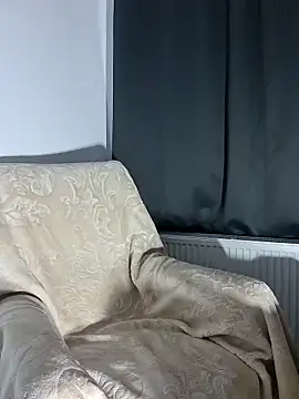 Snapshot of AbellaDesiree chatting on March 2, 2026, 4:35 am AbellaDesiree online show from March 2, 2026, 4:35 am