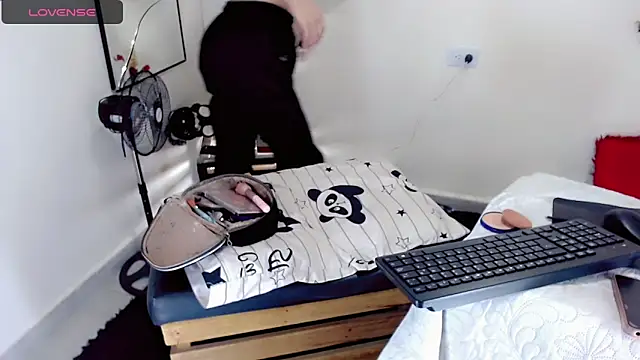 Snapshot of NathalialLooes chatting on March 3, 2026, 5:36 am NathalialLooes online show from March 3, 2026, 5:36 am