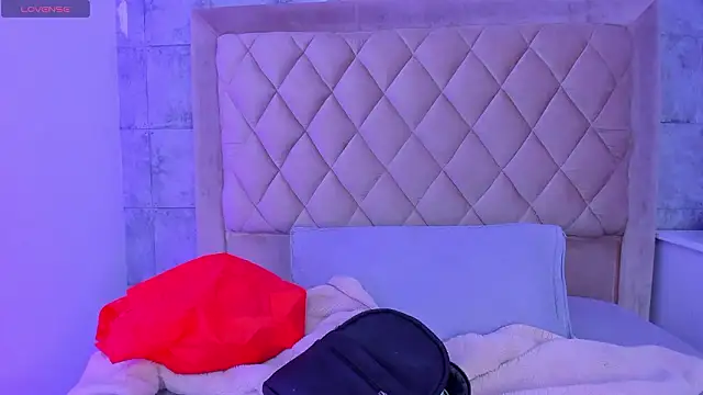 CleoFoxx  online show from February 5, 2026, 2:02 pm