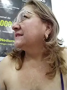 Snapshot of JULIETA_21- chatting on July 15, 2026, 1:40 pm JULIETA 21- online show from July 15, 2026, 1:40 pm