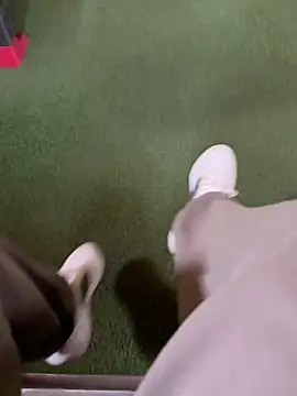 tonyxx000 online show from April 18, 2026, 7:54 am