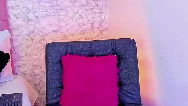 Snapshot of Vero_Ivanova chatting on April 4, 2026, 4:02 pm Vero Ivanova online show from April 4, 2026, 4:02 pm