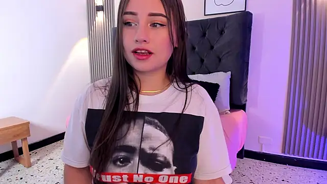 SARHA ANTONELLI online show from February 27, 2026, 11:43 am