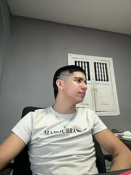 Snapshot of Thiago_Olsen chatting on February 13, 2026, 5:51 am Thiago Olsen online show from February 13, 2026, 5:51 am