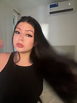 lolaaculaa online show from February 26, 2026, 9:48 pm