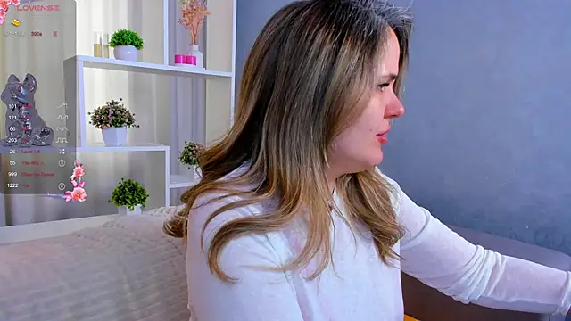 LilyBel online show from March 25, 2026, 7:41 am