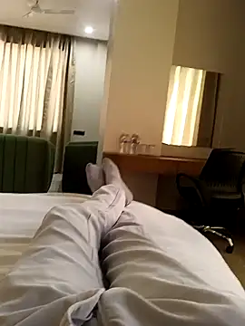 Snapshot of Romantic_rakesh_12 chatting on March 3, 2026, 8:21 am Romantic rakesh 12 online show from March 3, 2026, 8:21 am