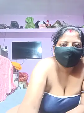 Snapshot of Fetish-Couple2 chatting on February 2, 2026, 10:58 am Fetish-Couple2 online show from February 2, 2026, 10:58 am