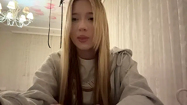 Snapshot of IvyArmbrister chatting on March 3, 2026, 5:20 pm IvyArmbrister online show from March 3, 2026, 5:20 pm