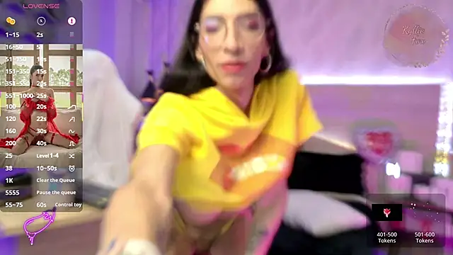 Snapshot of kylliefox_ chatting on November 29, 2025, 1:33 pm kylliefox online show from November 29, 2025, 1:33 pm