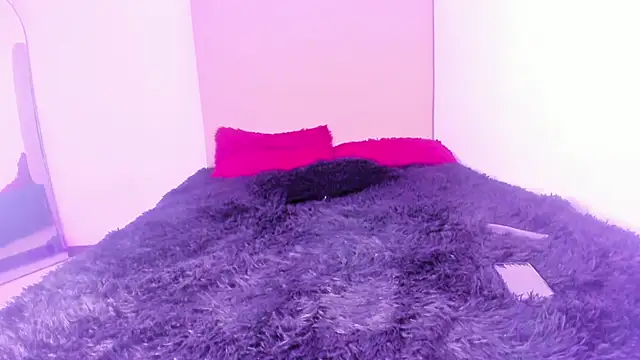 im tiffany  online show from February 20, 2026, 4:20 am