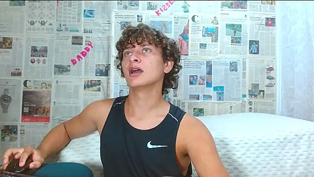 arielnoir6958 online show from January 31, 2026, 11:36 pm