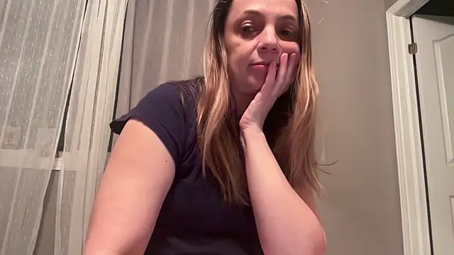 Snapshot of ShyFlameLive chatting on February 23, 2026, 2:35 am ShyFlameLive online show from February 23, 2026, 2:35 am