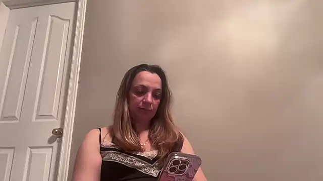 Snapshot of ShyFlameLive chatting on March 1, 2026, 2:11 am ShyFlameLive online show from March 1, 2026, 2:11 am