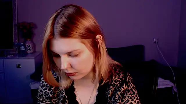 Snapshot of Ophelia_Ritz chatting on May 8, 2026, 10:24 pm Ophelia Ritz online show from May 8, 2026, 10:24 pm
