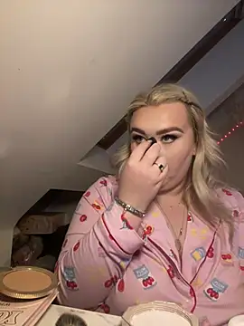 TwoWayT xx online show from March 1, 2026, 4:18 pm