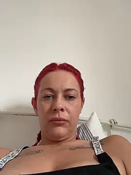 Snapshot of SophieSchmidt chatting on February 23, 2026, 8:37 am SophieSchmidt online show from February 23, 2026, 8:37 am