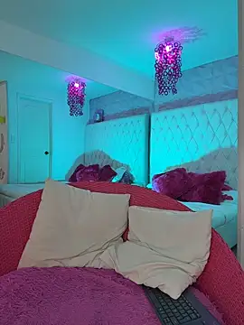 Kitty madness online show from March 26, 2026, 8:18 pm