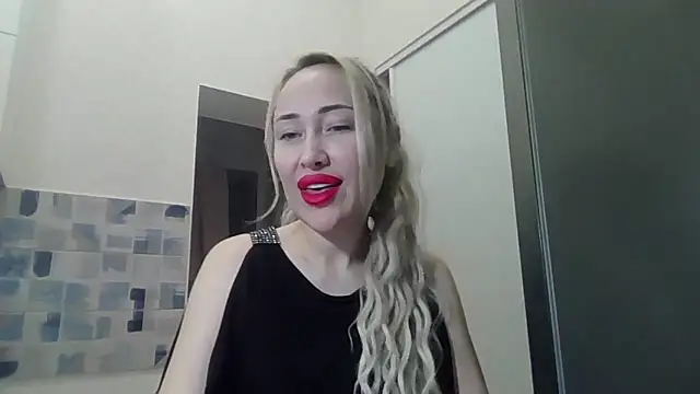 Snapshot of NanaGold2992 chatting on February 26, 2026, 3:28 am NanaGold2992 online show from February 26, 2026, 3:28 am