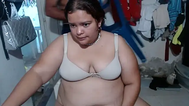 Snapshot of Diosa_Rosa chatting on February 23, 2026, 4:36 am Diosa Rosa online show from February 23, 2026, 4:36 am