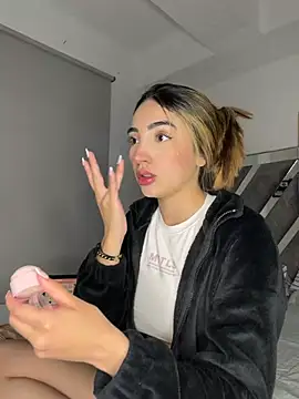 Snapshot of KimCollinss chatting on February 7, 2026, 1:13 am KimCollinss online show from February 7, 2026, 1:13 am