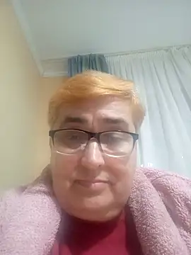 Snapshot of SusanStar874 chatting on February 25, 2026, 5:35 pm SusanStar874 online show from February 25, 2026, 5:35 pm