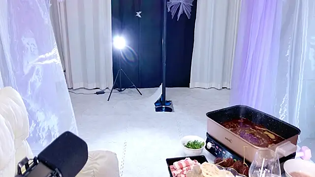 Snapshot of Dancer_Lucky-Nini chatting on February 10, 2026, 1:10 pm Dancer Lucky-Nini online show from February 10, 2026, 1:10 pm