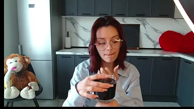 Eva Avea online show from March 25, 2026, 7:52 am