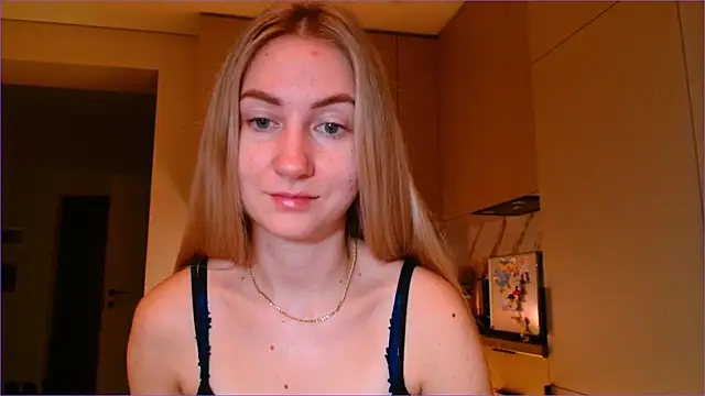 BluueSilk online show from December 22, 2025, 6:13 am