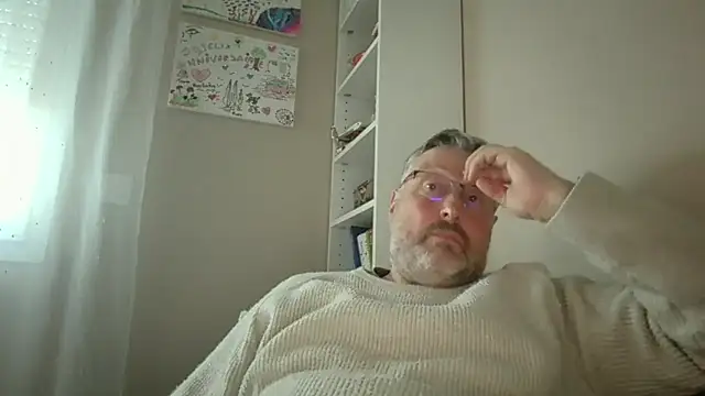 doudou310 online show from March 26, 2026, 5:22 pm