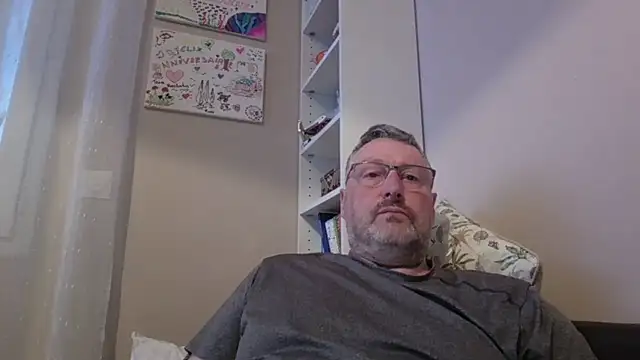 doudou310 online show from March 20, 2026, 5:30 am