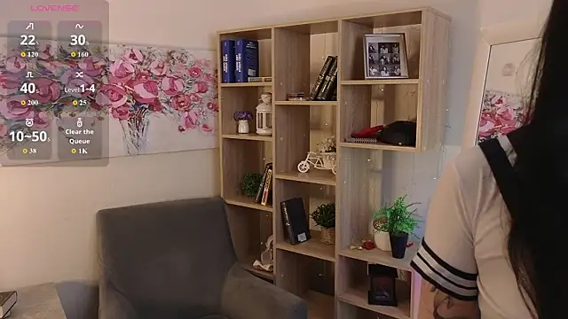 Noiry Vuvez online show from March 13, 2026, 6:24 pm