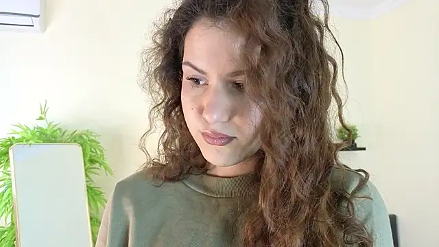 Snapshot of Lili_Torin chatting on February 13, 2026, 1:33 pm Lili Torin online show from February 13, 2026, 1:33 pm