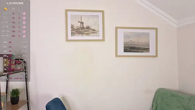 Lili Torin online show from April 2, 2026, 8:37 pm