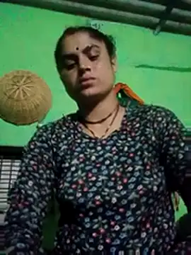 Snapshot of Miya_jaan chatting on February 7, 2026, 3:42 pm Miya jaan online show from February 7, 2026, 3:42 pm