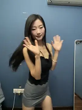 Snapshot of XiaoGui10 chatting on April 23, 2026, 1:24 pm XiaoGui10 online show from April 23, 2026, 1:24 pm