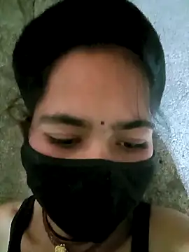 Sunali Bendre online show from April 3, 2026, 4:19 am