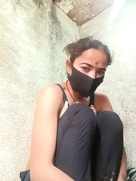 Snapshot of Sunali_Bendre chatting on February 22, 2026, 3:09 am Sunali Bendre online show from February 22, 2026, 3:09 am