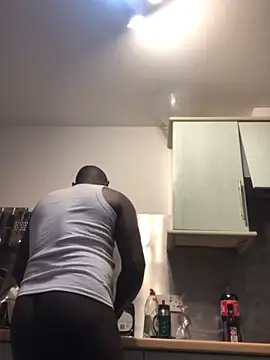 Truelove001 online show from February 6, 2026, 8:27 pm