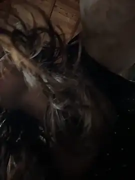 Isalove99 online show from April 22, 2026, 9:16 am