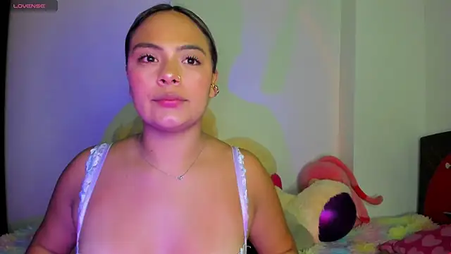 Snapshot of Kylievoos chatting on February 9, 2026, 11:14 pm Kylievoos online show from February 9, 2026, 11:14 pm