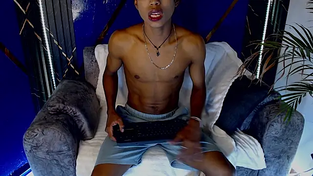 Snapshot of Walkers05 chatting on February 28, 2026, 2:22 am Walkers05 online show from February 28, 2026, 2:22 am