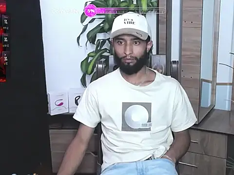 Snapshot of _noahdiaz chatting on February 7, 2026, 9:56 pm noahdiaz online show from February 7, 2026, 9:56 pm