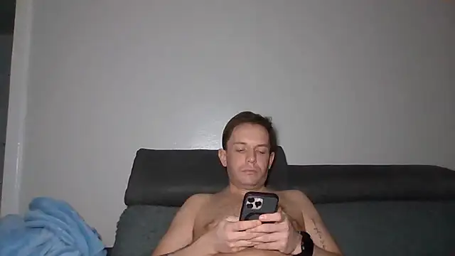 verscub6969 online show from February 13, 2026, 12:43 am