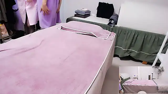 Snapshot of anne2026 chatting on February 13, 2026, 2:44 am anne2026 online show from February 13, 2026, 2:44 am