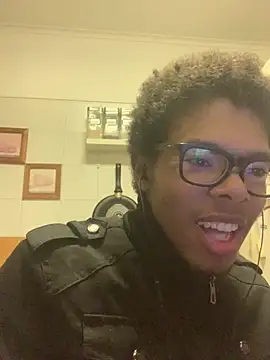 Snapshot of ELPikaPreta chatting on February 8, 2026, 4:32 am ELPikaPreta online show from February 8, 2026, 4:32 am