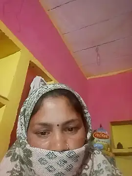 Julilodhi8695 online show from February 11, 2026, 4:07 pm